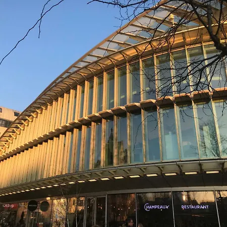 Appartamento Quartier Montorgueil, Voie Piétonne, Dans Un Immeuble Du Xvème *