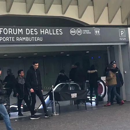 Appartamento Quartier Montorgueil, Voie Piétonne, Dans Un Immeuble Du Xvème