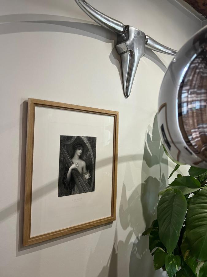 Quartier Montorgueil, Voie Piétonne, Dans Un Immeuble Du Xvème Appartamento